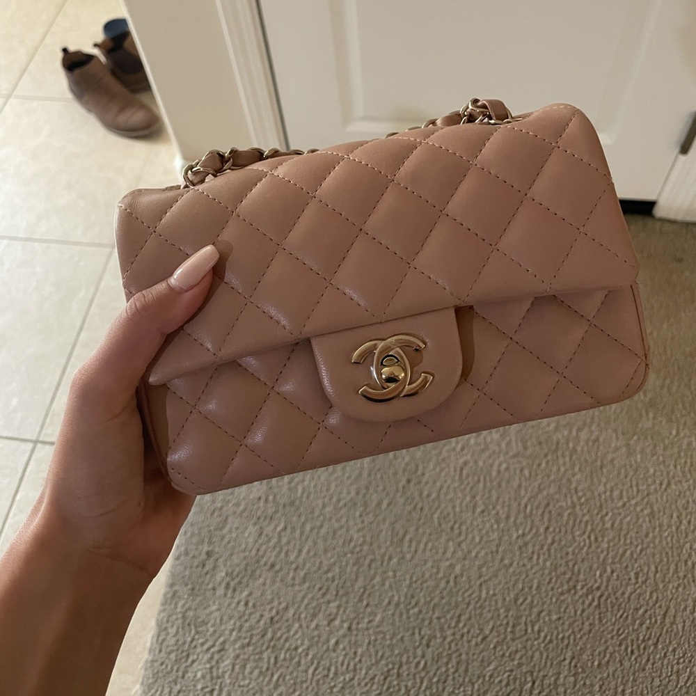 Chanel mini classic flap